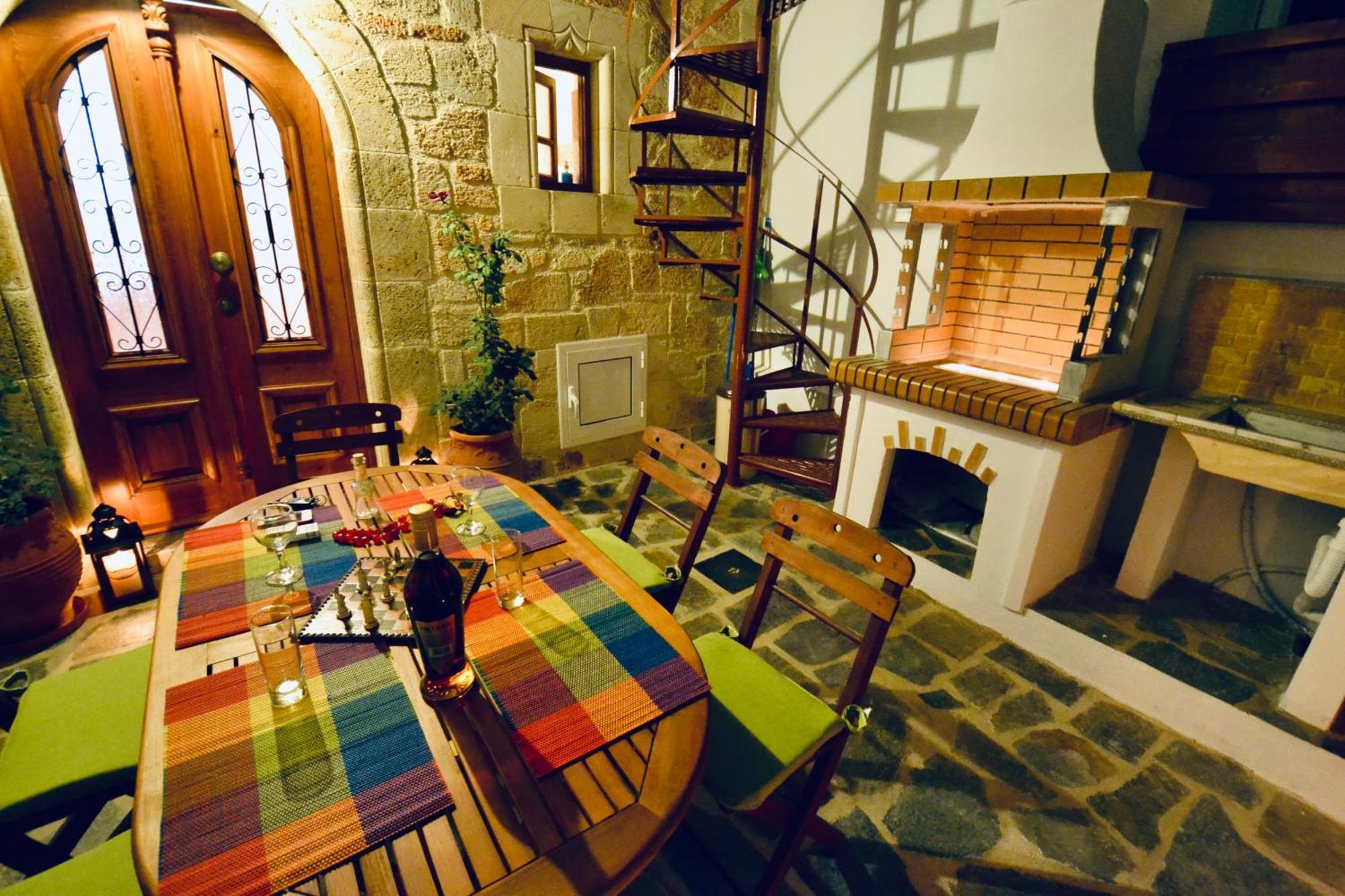Villa Patitiri Traditional House With Hot Tub Archangelos  Exterior photo