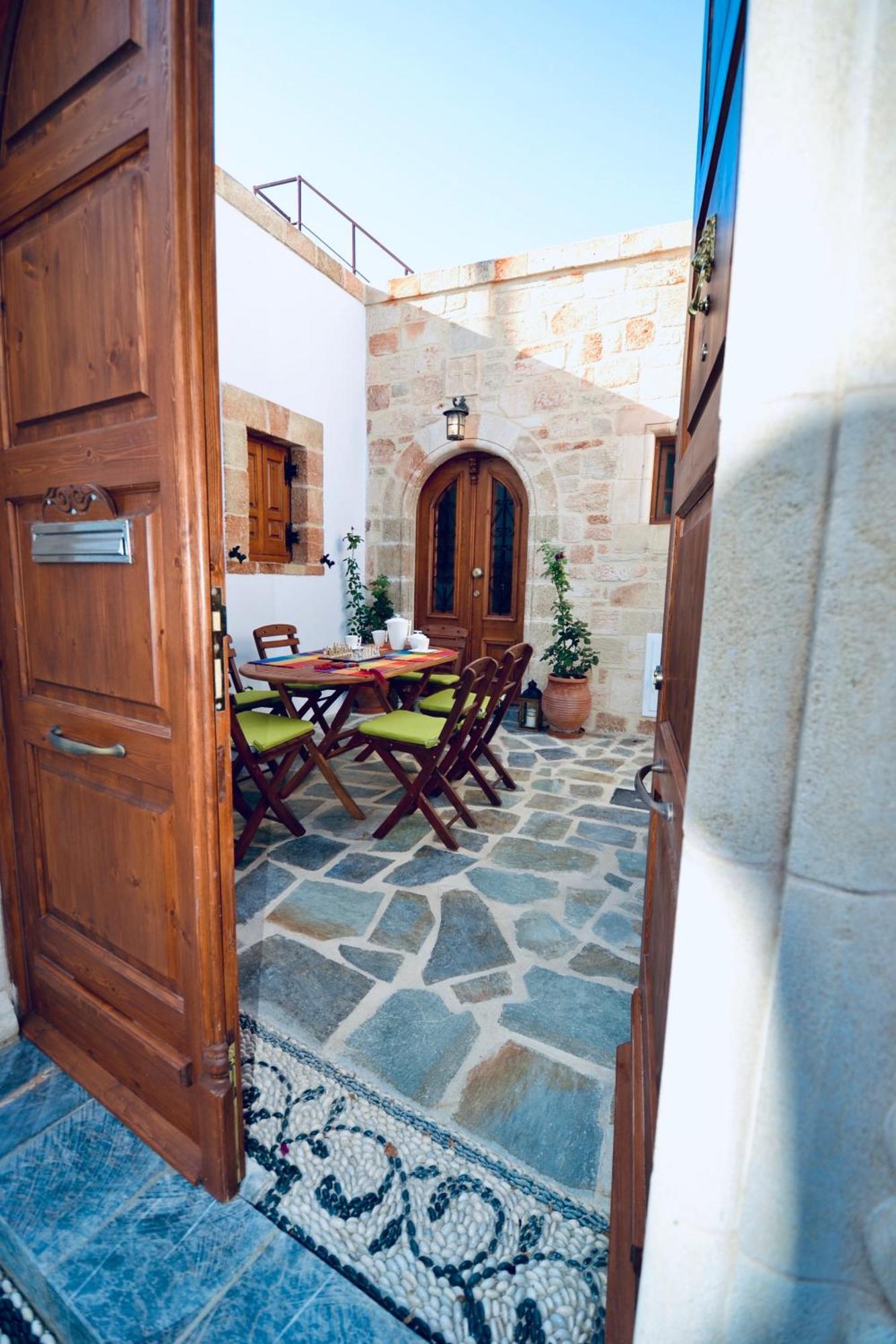 Villa Patitiri Traditional House With Hot Tub Archangelos  Exterior photo