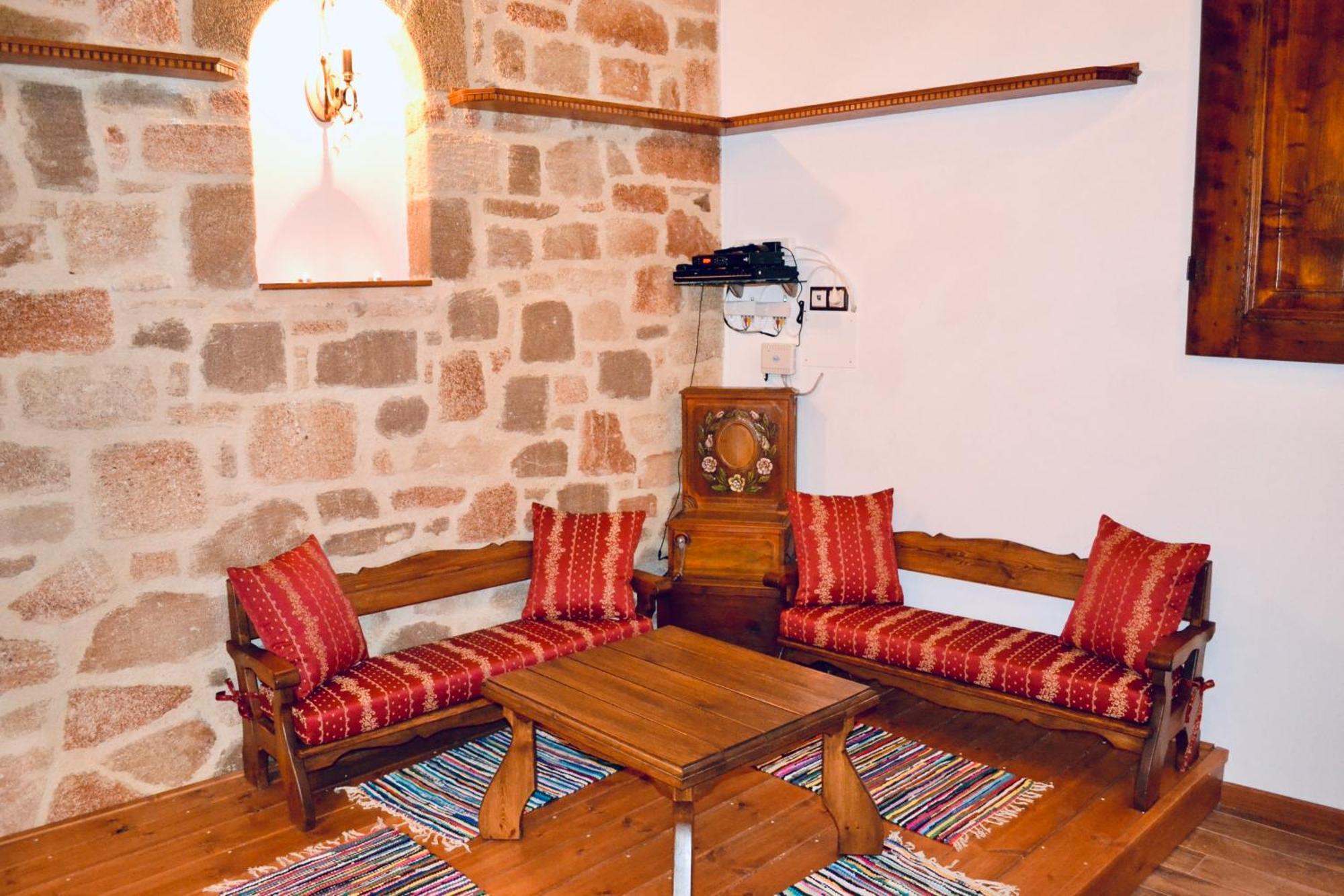 Villa Patitiri Traditional House With Hot Tub Archangelos  Exterior photo